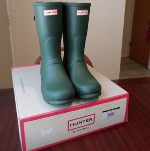 Hunter green short adj boot